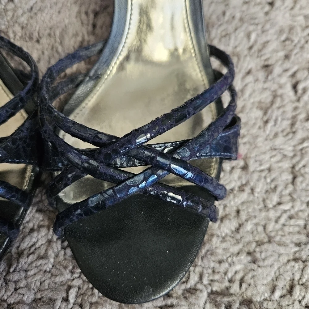 Michelle D Vavavoom Metallic Kitten Heels‎ Sz 7
